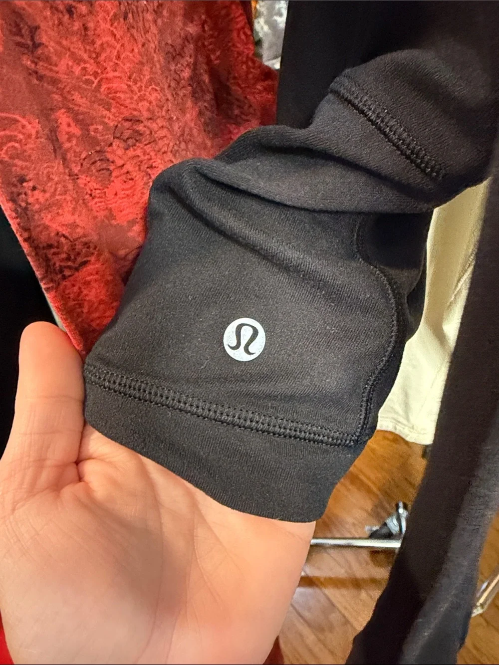 263. Lululemon Its Rulu Run Cropped Half-Zip Black LS size 10 EUC